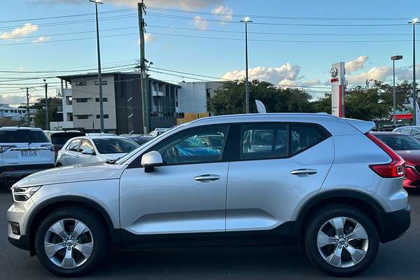 2019 Volvo XC40 T4 Momentum