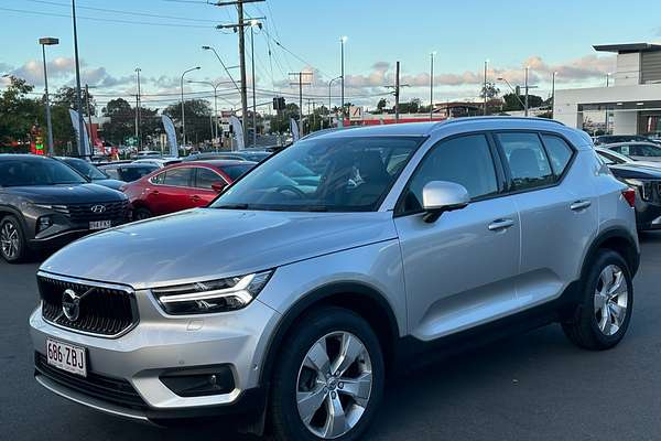 2019 Volvo XC40 T4 Momentum