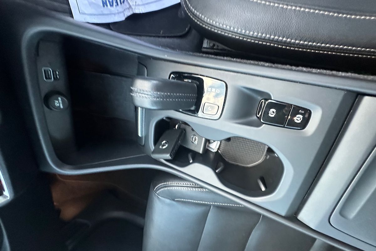 2019 Volvo XC40 T4 Momentum