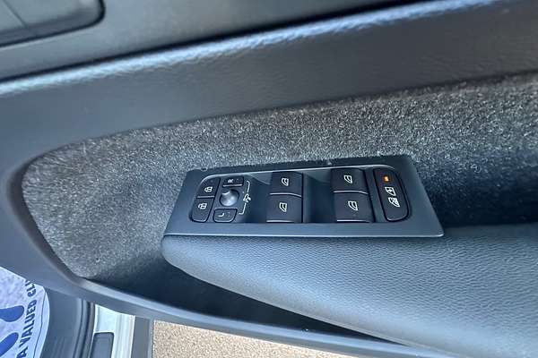 2019 Volvo XC40 T4 Momentum