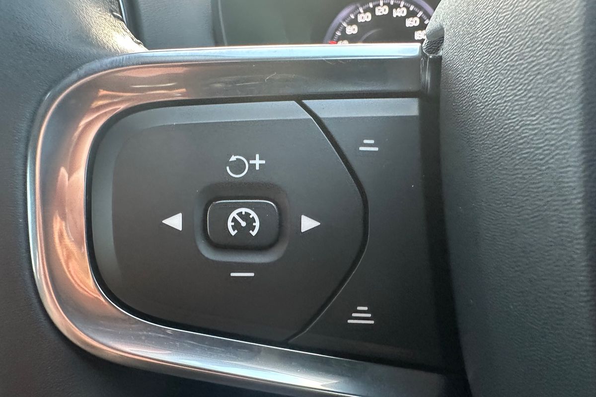 2019 Volvo XC40 T4 Momentum