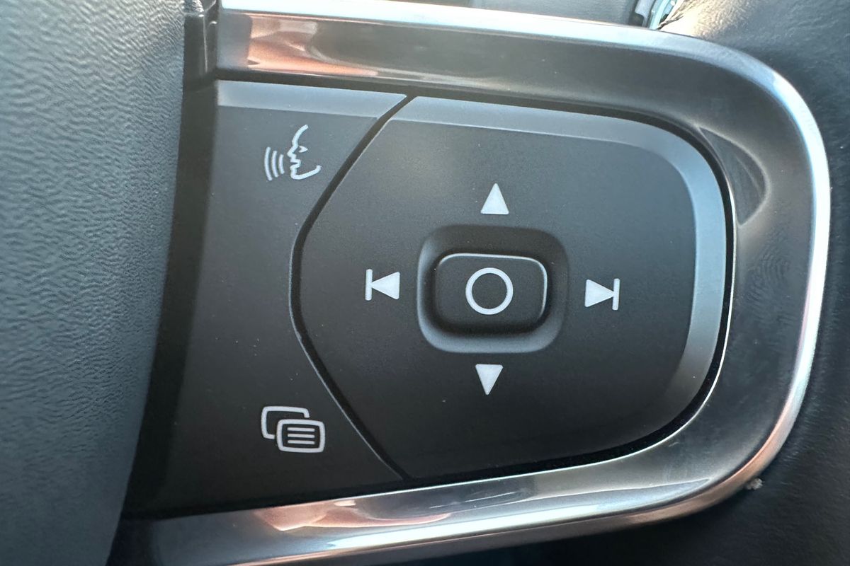 2019 Volvo XC40 T4 Momentum