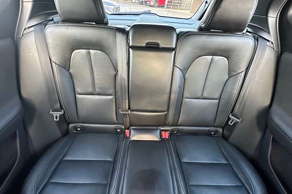 2019 Volvo XC40 T4 Momentum