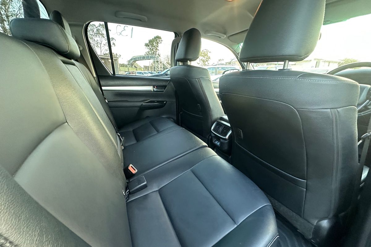 2024 Toyota Hilux Hilux 4x4 SR5 2.8L T Diesel Automatic Double Cab