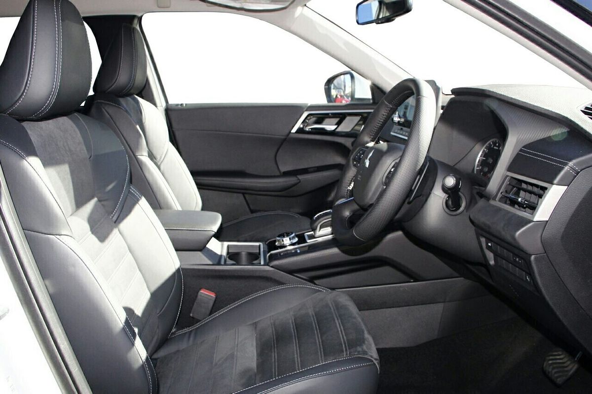 2025 Mitsubishi Outlander Aspire ZM