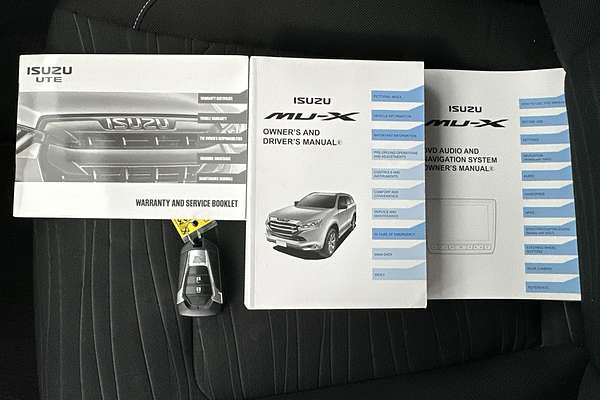 2022 Isuzu MU-X LS-M