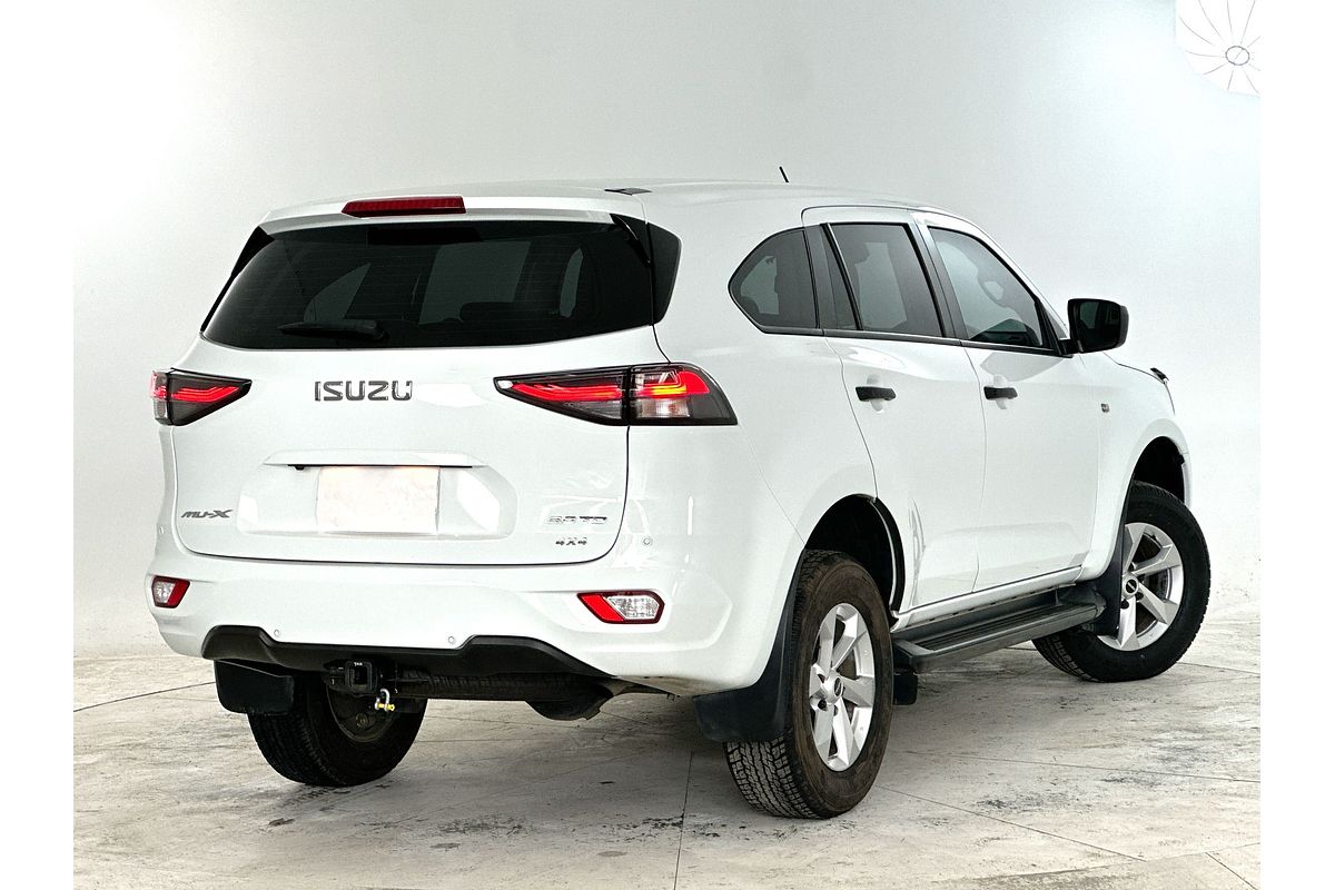 2022 Isuzu MU-X LS-M