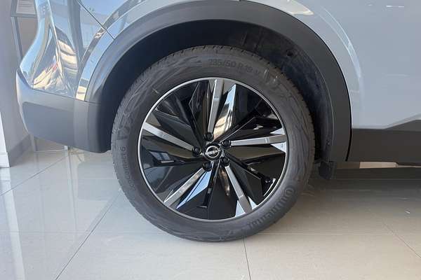 2025 Nissan QASHQAI Ti J12