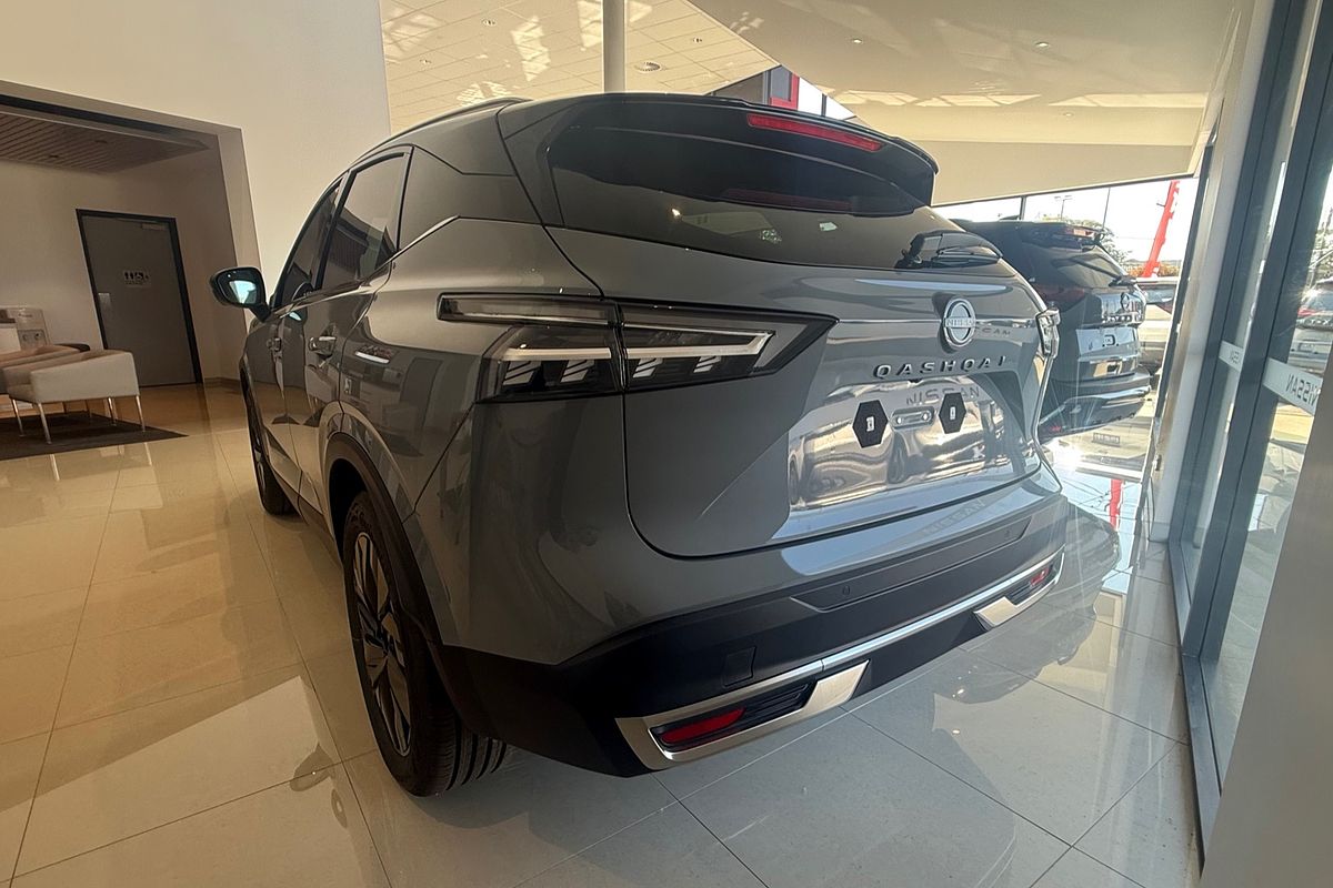 2025 Nissan QASHQAI Ti J12