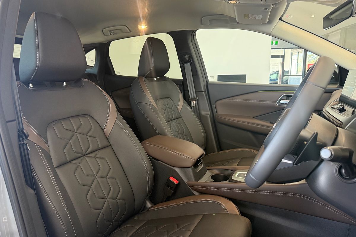 2025 Nissan QASHQAI Ti J12
