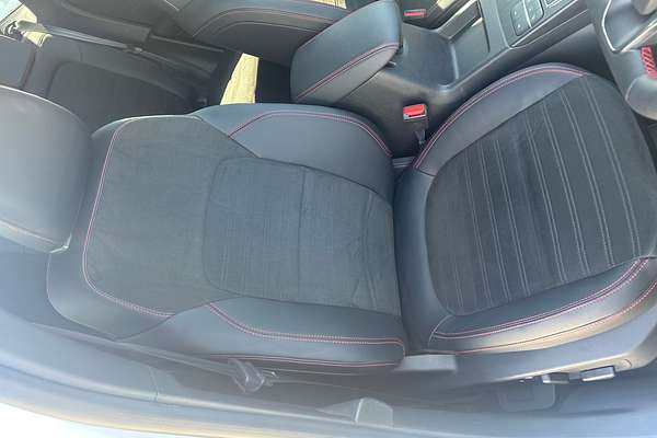 2022 Ford Escape ST-Line PHEV ZH