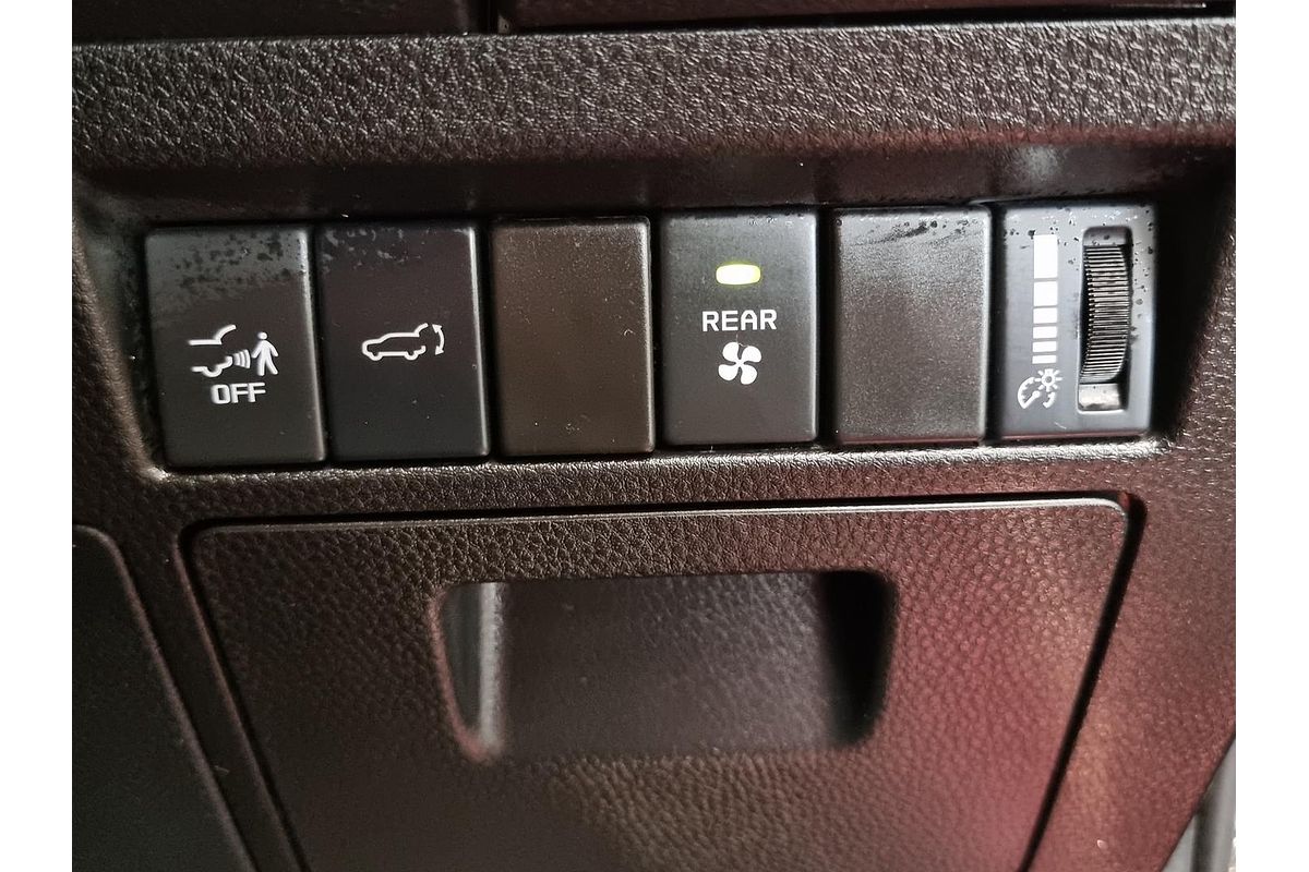 2024 Isuzu MU-X LS-U