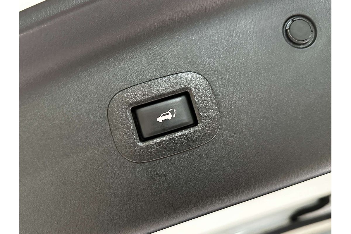 2023 Nissan Patrol Ti-L Y62