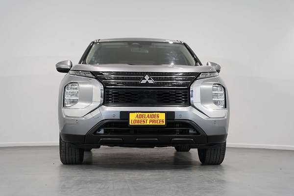 2023 Mitsubishi Outlander ES ZM