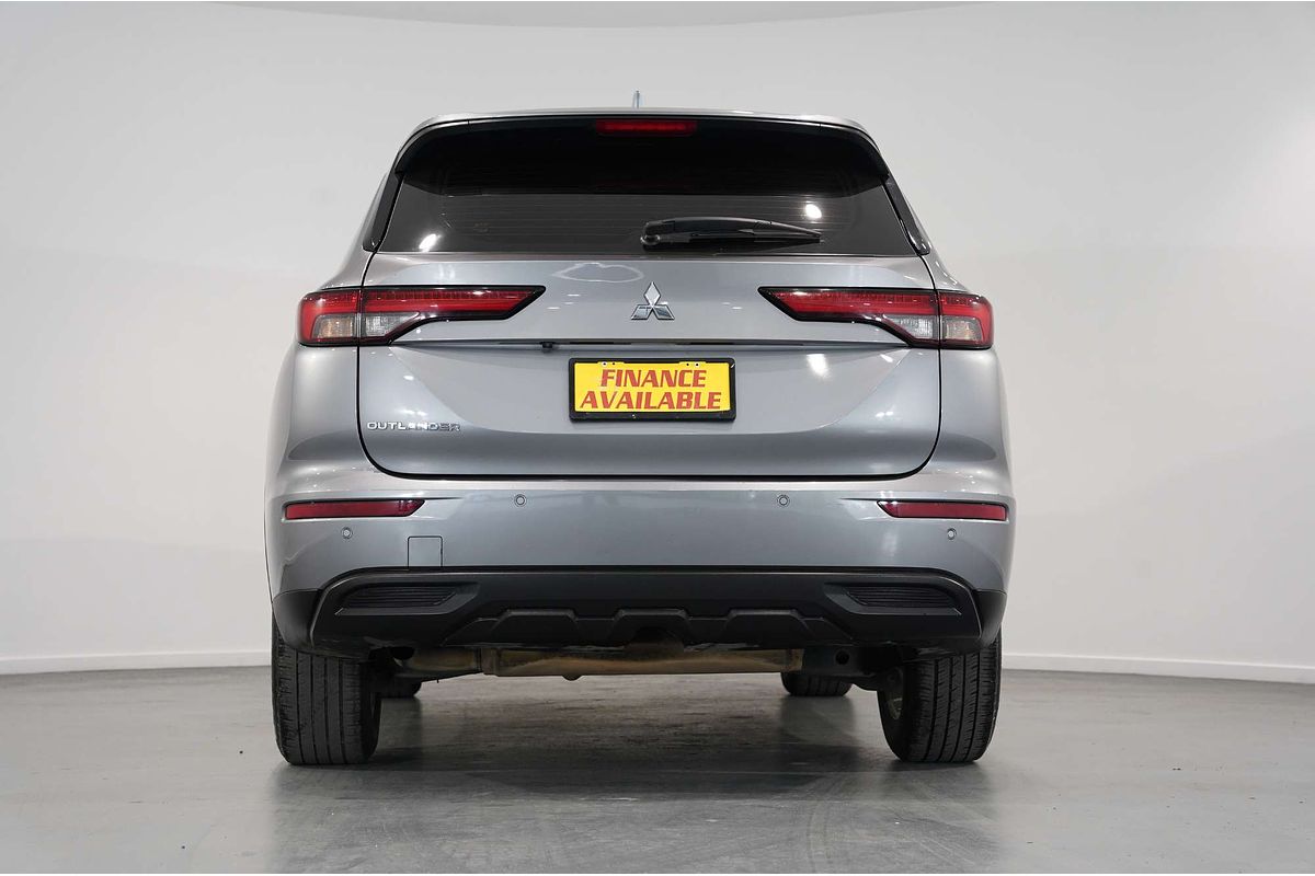 2023 Mitsubishi Outlander ES ZM