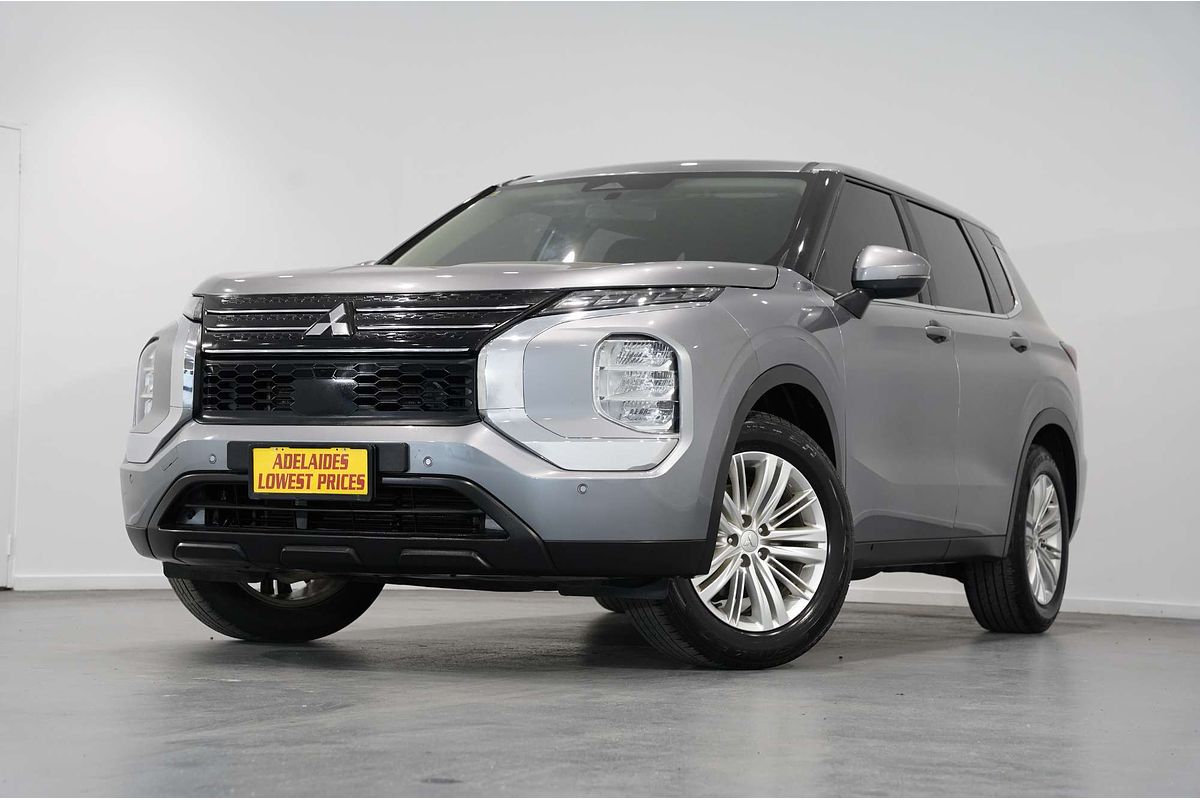 2023 Mitsubishi Outlander ES ZM