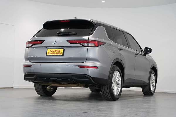 2023 Mitsubishi Outlander ES ZM