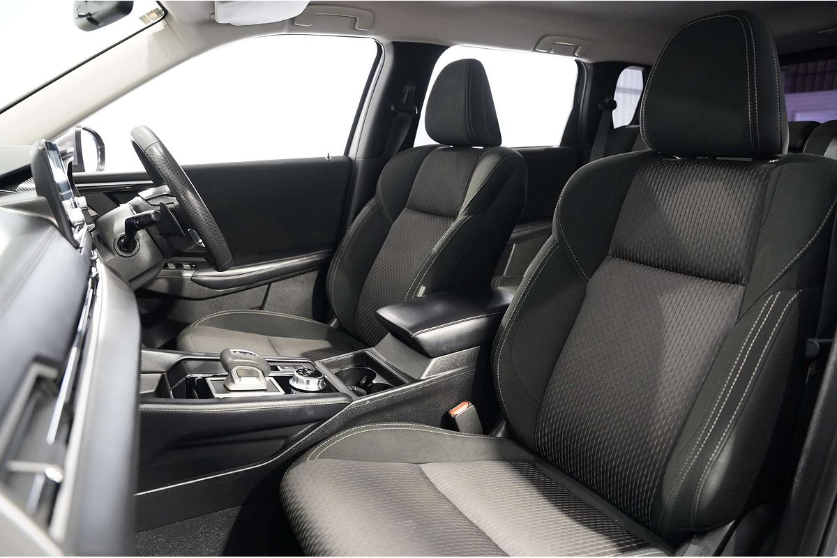 2023 Mitsubishi Outlander ES ZM