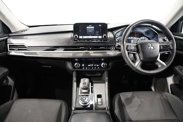 2023 Mitsubishi Outlander ES ZM