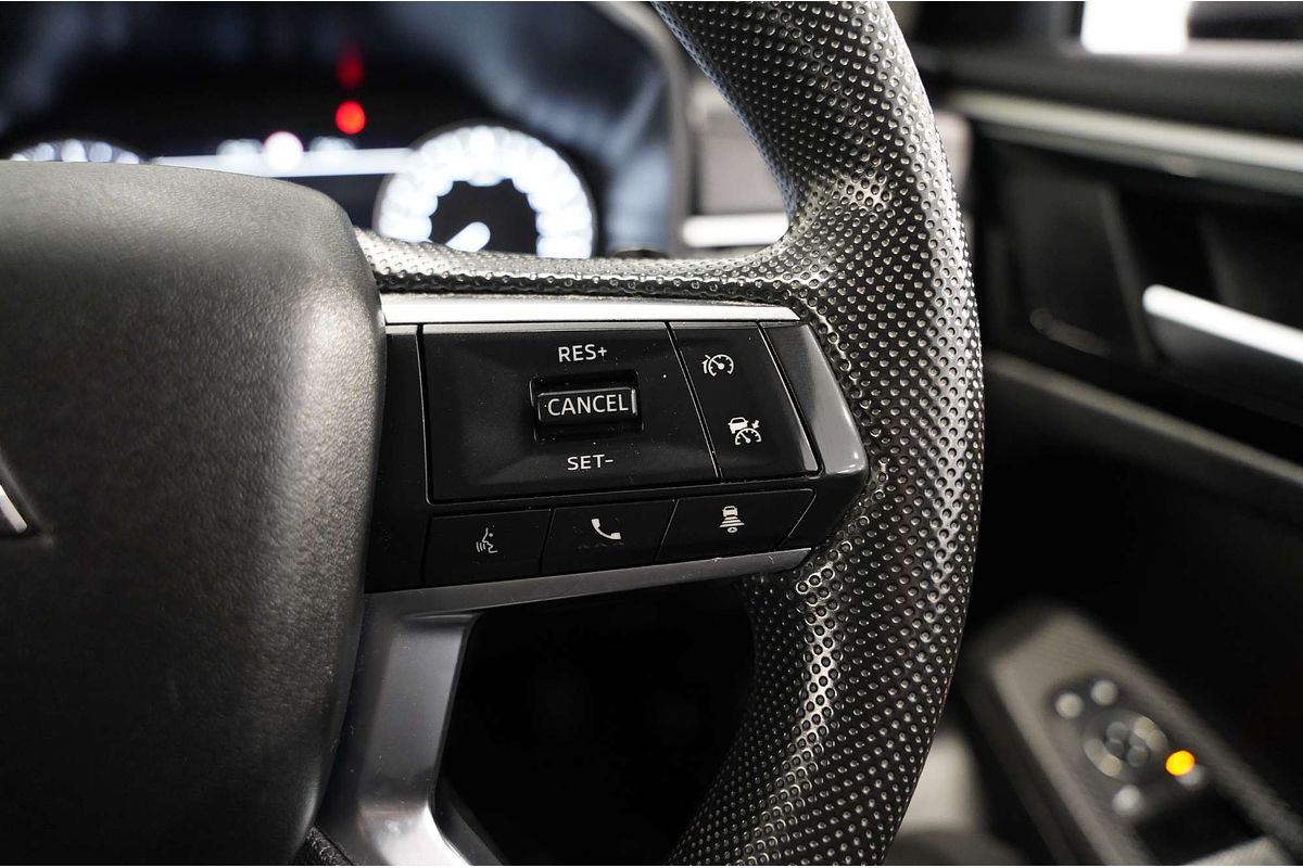 2023 Mitsubishi Outlander ES ZM