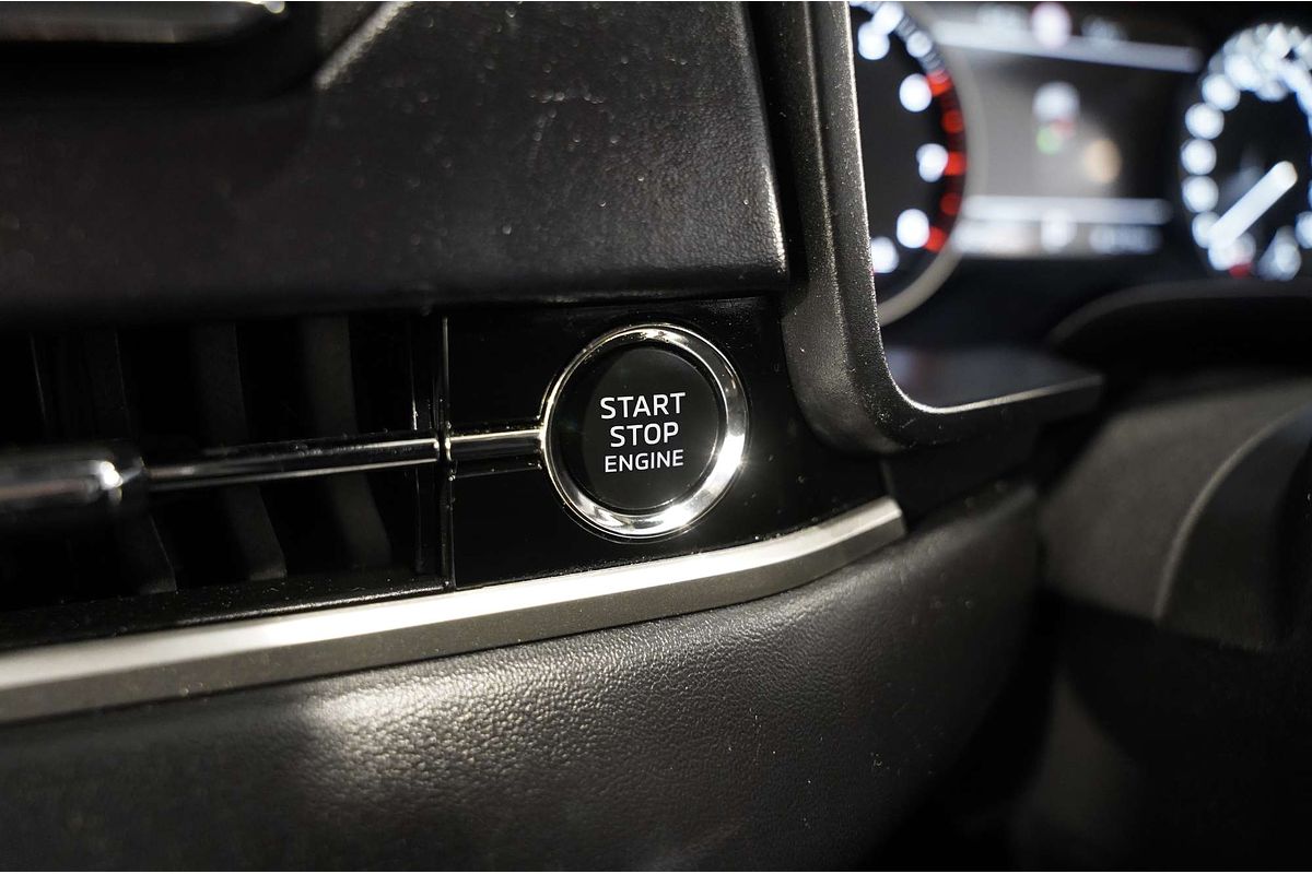 2023 Mitsubishi Outlander ES ZM