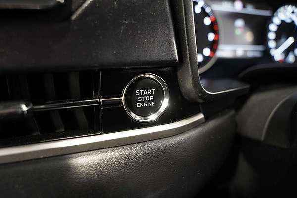 2023 Mitsubishi Outlander ES ZM