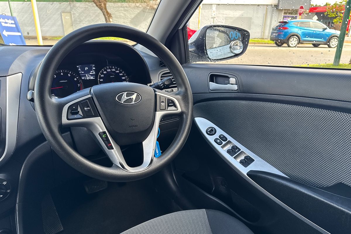 2013 Hyundai Accent Active RB