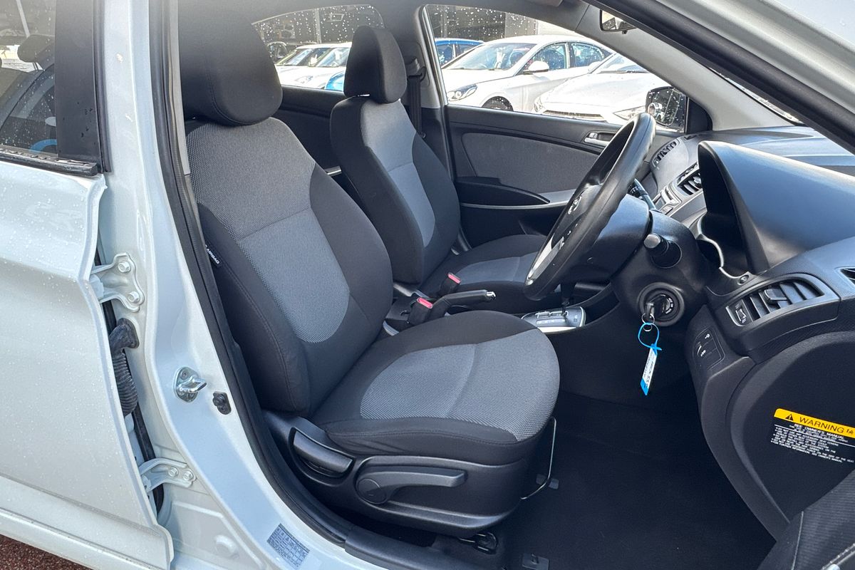 2013 Hyundai Accent Active RB