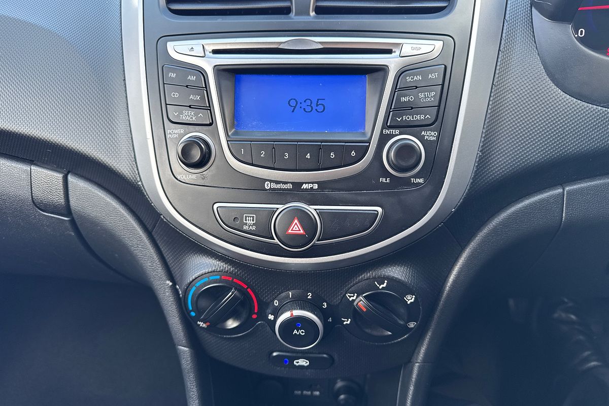 2013 Hyundai Accent Active RB