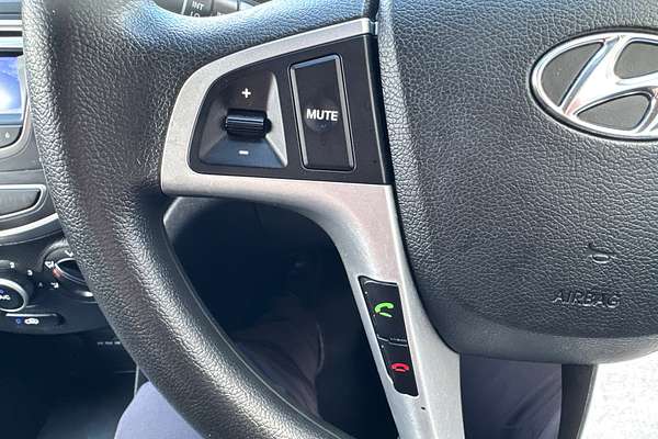 2013 Hyundai Accent Active RB