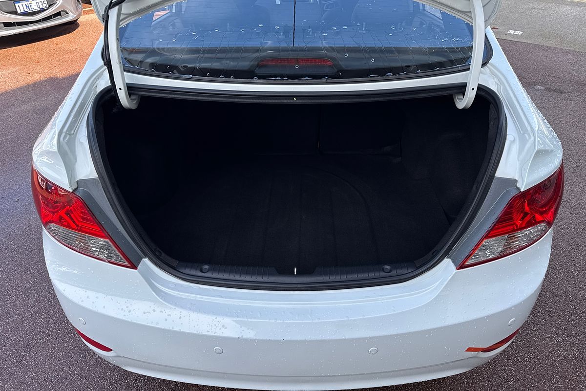 2013 Hyundai Accent Active RB