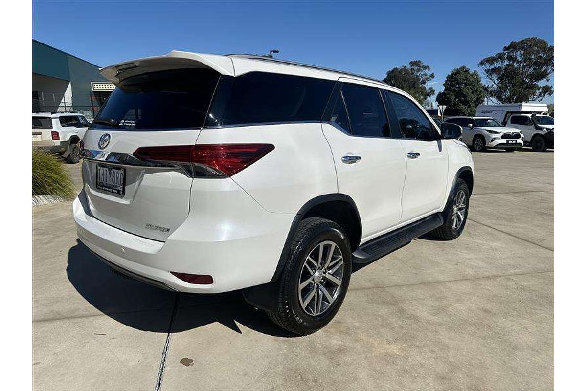 2015 Toyota Fortuner CRUSADE GUN156R