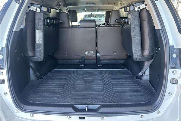 2015 Toyota Fortuner CRUSADE GUN156R