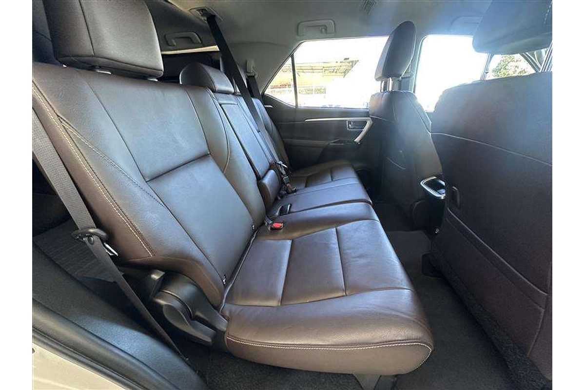 2015 Toyota Fortuner CRUSADE GUN156R