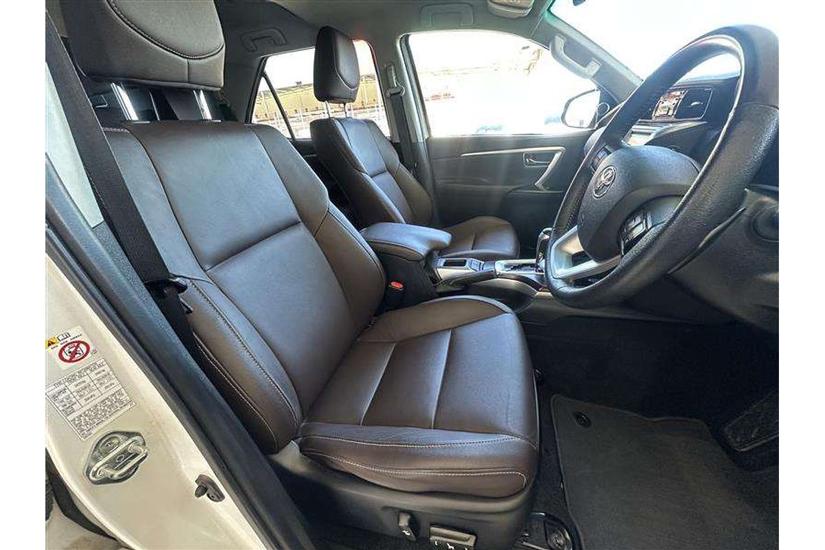 2015 Toyota Fortuner CRUSADE GUN156R