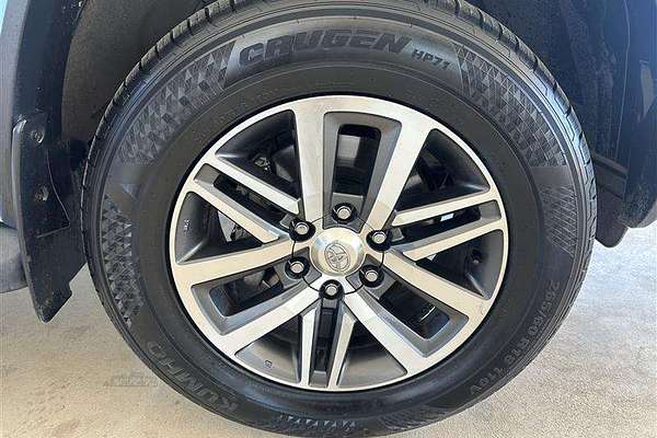 2015 Toyota Fortuner CRUSADE GUN156R