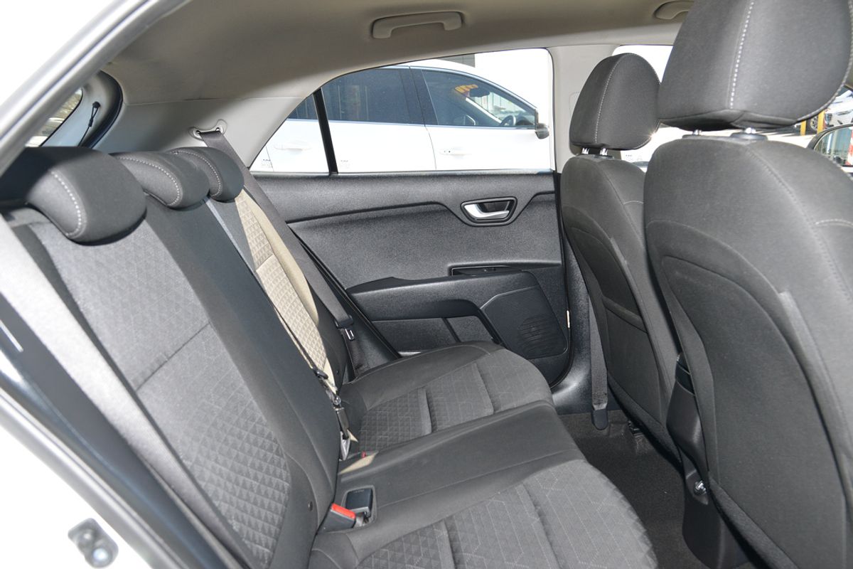 2022 Kia Rio S YB