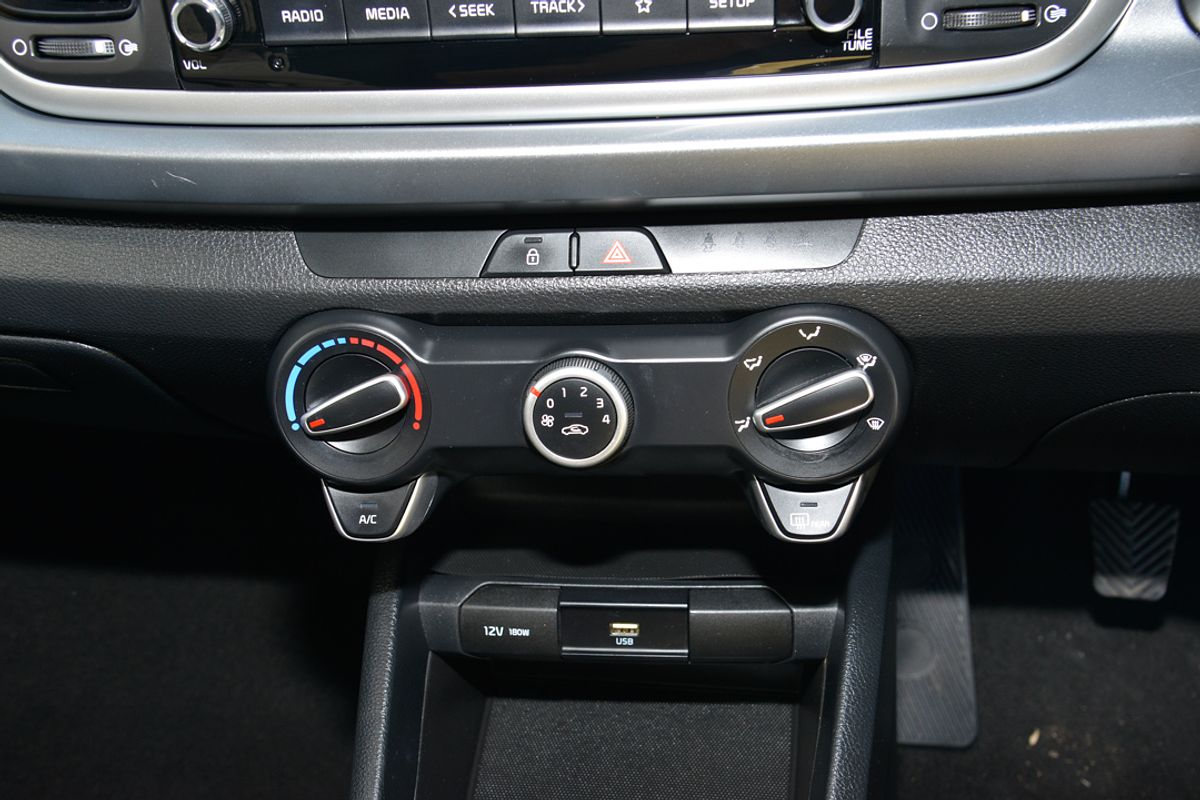 2022 Kia Rio S YB