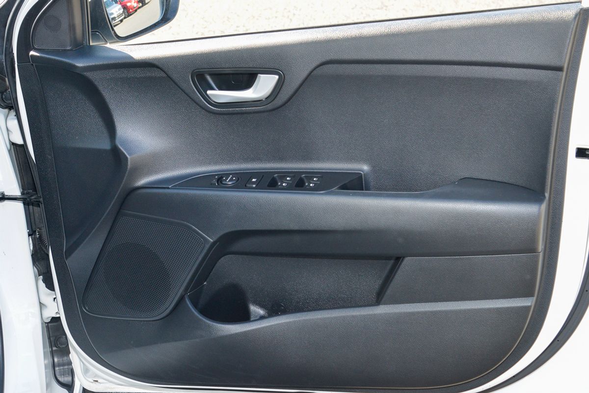 2022 Kia Rio S YB