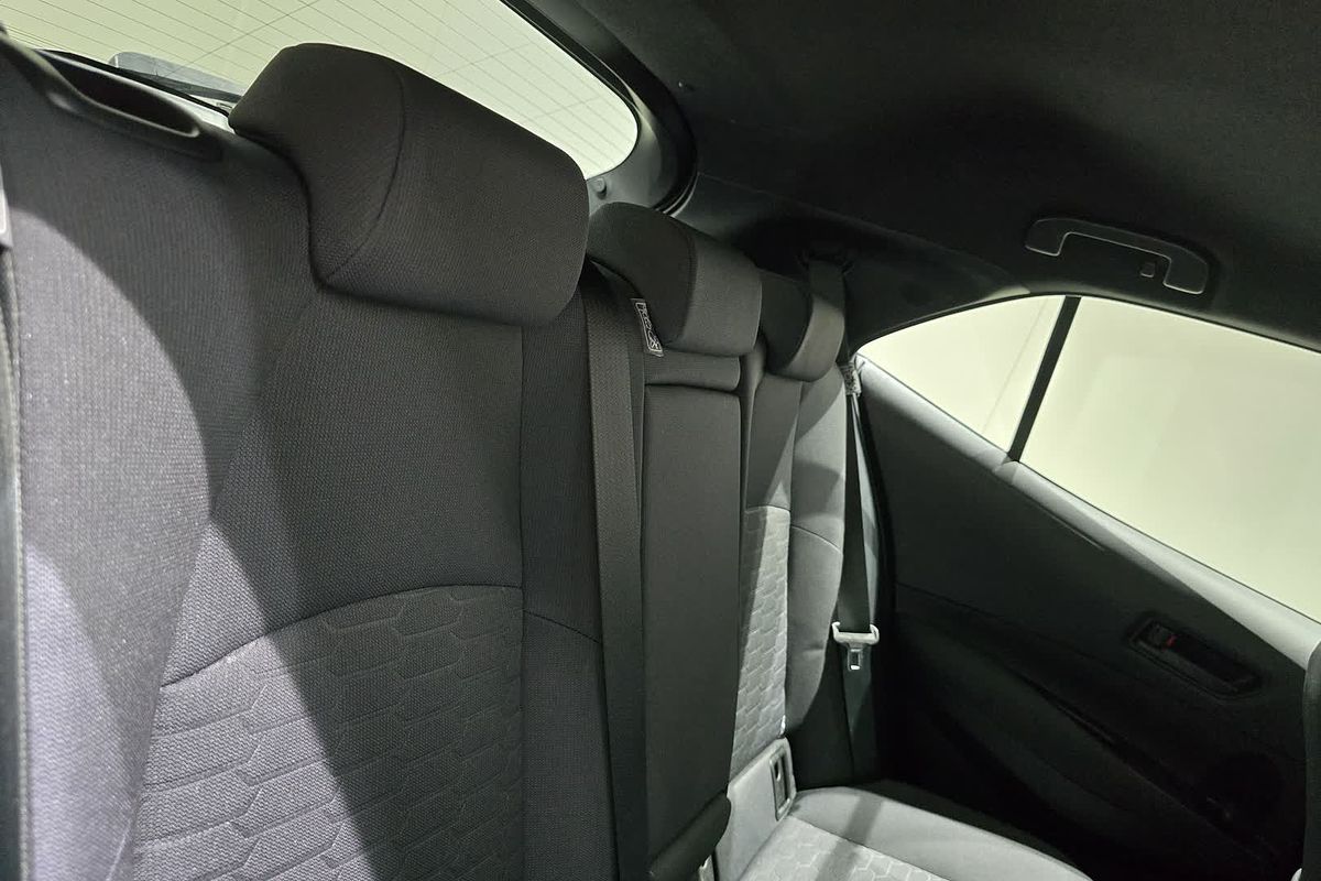 2022 Toyota Corolla Ascent Sport Hybrid ZWE219R
