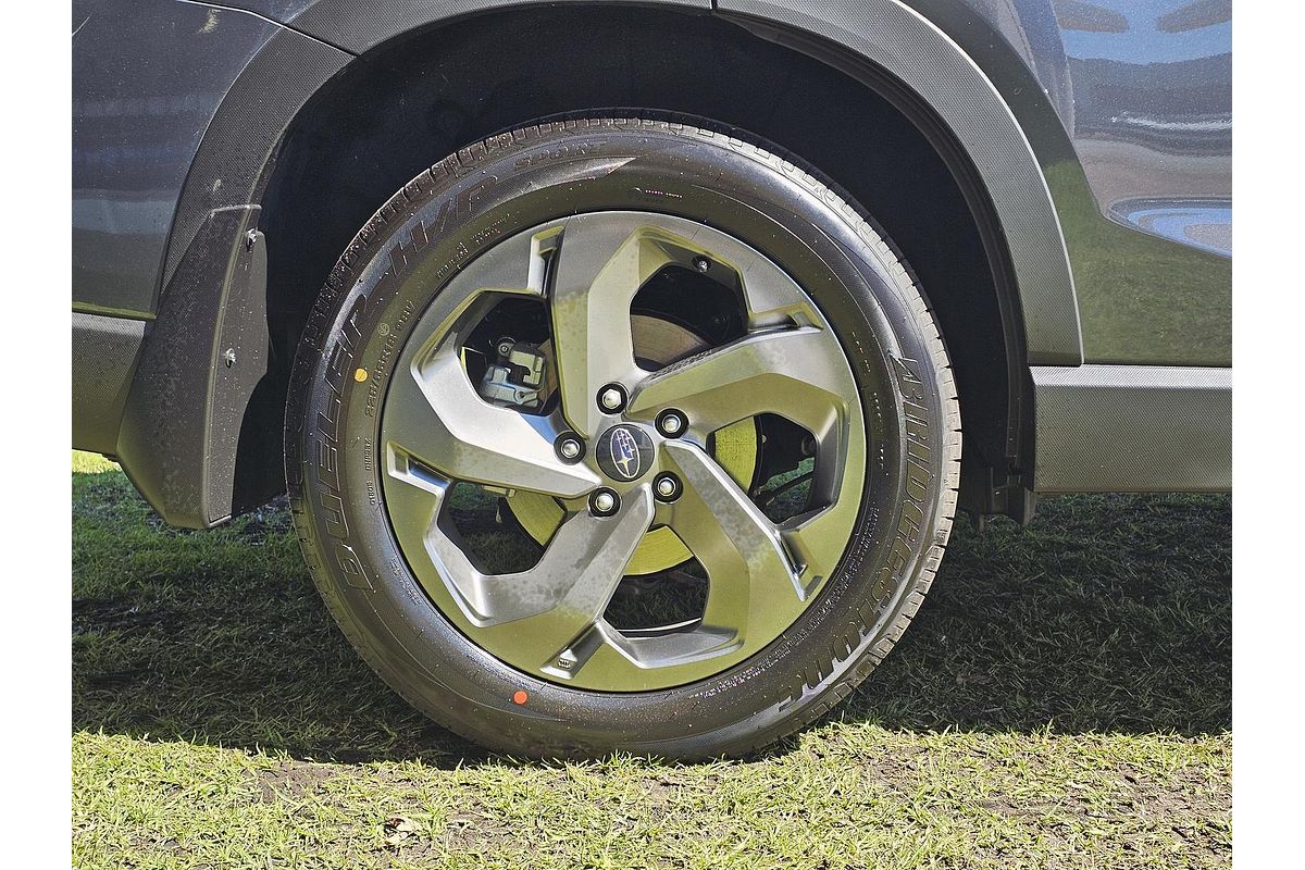 2025 Subaru Forester STI Sport S5