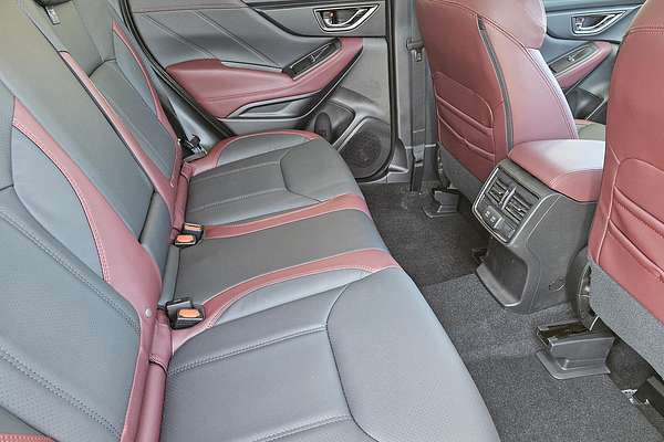 2025 Subaru Forester STI Sport S5