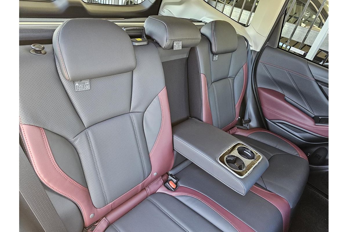 2025 Subaru Forester STI Sport S5
