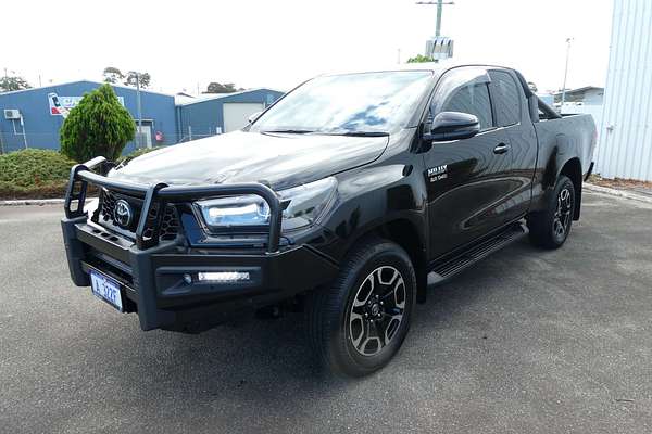 2024 Toyota Hilux SR5 GUN126R 4X4