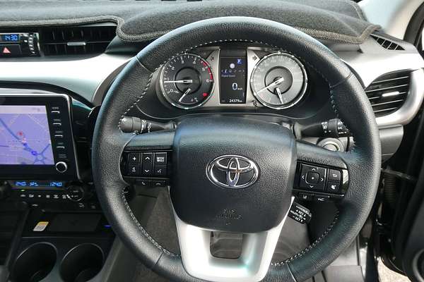 2024 Toyota Hilux SR5 GUN126R 4X4
