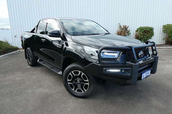 2024 Toyota Hilux SR5 GUN126R 4X4