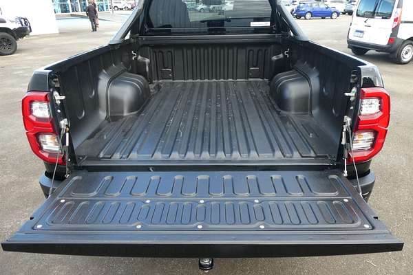 2024 Toyota Hilux SR5 GUN126R 4X4