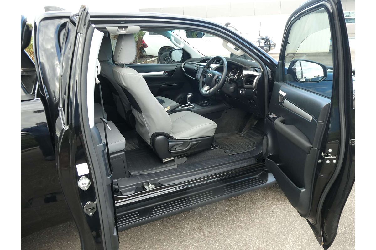 2024 Toyota Hilux SR5 GUN126R 4X4