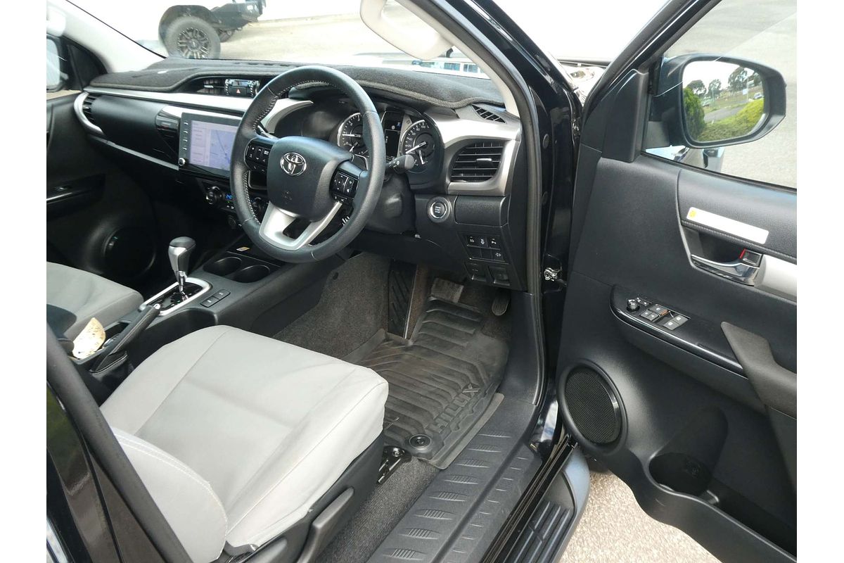 2024 Toyota Hilux SR5 GUN126R 4X4