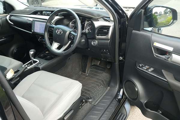 2024 Toyota Hilux SR5 GUN126R 4X4